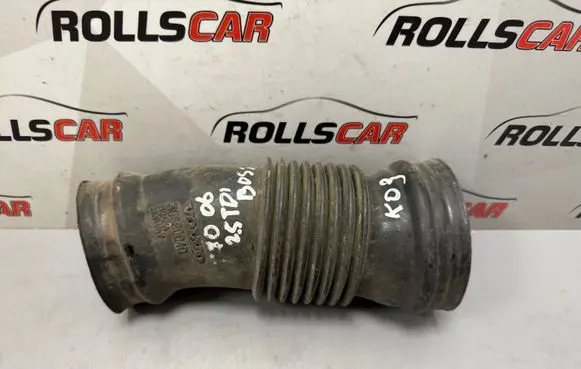 Volvo V70 Air intake hose/pipe 30680040