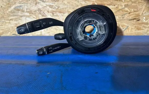 Mercedes-Benz G W463 2nd Gen Indicator stalk A4639006901