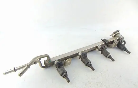 Seat Leon (1M) Fuel injector supply line/pipe 