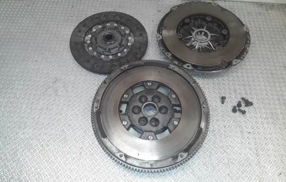 Volkswagen PASSAT B6 Clutch set kit 415043110 124035410