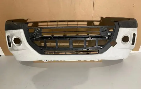 Suzuki Vitara (LY) Front bumper 7171154P