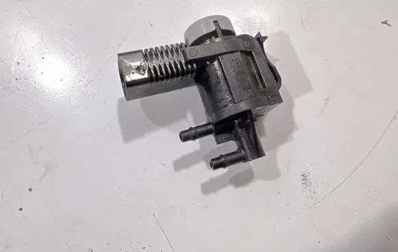 Audi A4 S4 B8 8K Turbo solenoid valve 1K0906283A