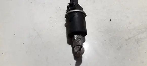 Volkswagen Golf IV Air conditioning (A/C) pressure sensor SP3H1025 SP3-H1025