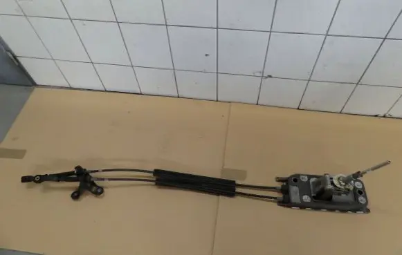 Volkswagen Golf VI Gear shifter/selector 1K0711049BS