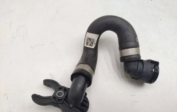 BMW 2 G42 Engine coolant pipe/hose 8742158