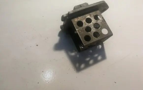 Citroen C5 Coolant fan relay 9641212580