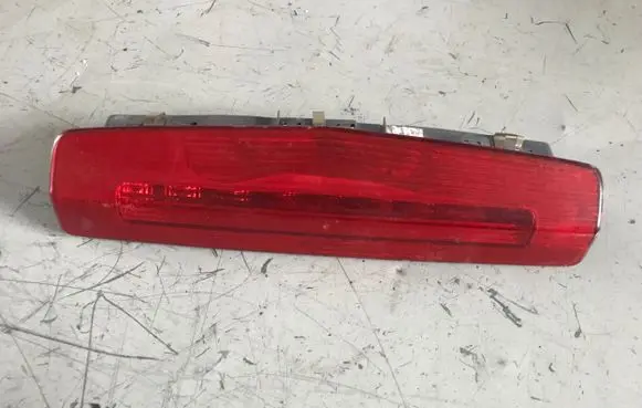 Opel Zafira B Third/center stoplight 13211587