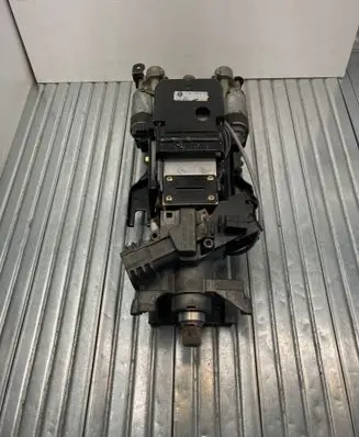 Steering wheel axle set