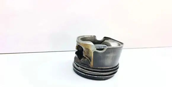 BMW 5 F10 F11 Piston 0840ZR