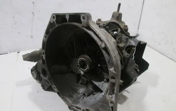 Ford Fiesta Manual 5 speed gearbox 1327477 RM2N1R7002CB 2S6R7F096AB