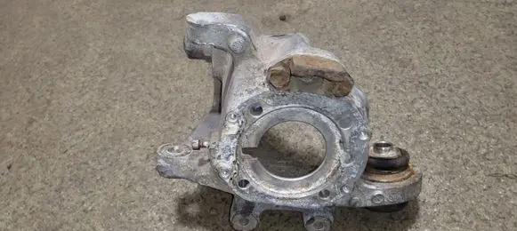 BMW 5 E39 Rear wheel hub 6757322