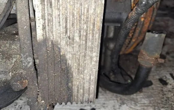 Ford Mondeo Mk III Engine oil radiator 