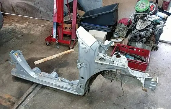 Toyota Yaris Front quarter panel 
