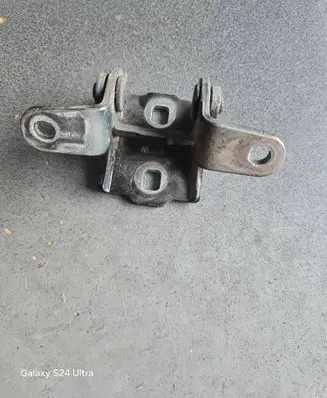 Opel Meriva B Rear door lower hinge 351EED0E
