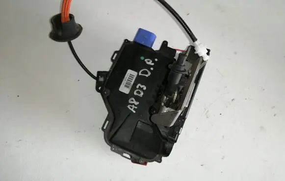 Audi A8 S8 D3 4E Front door lock 4E1837016