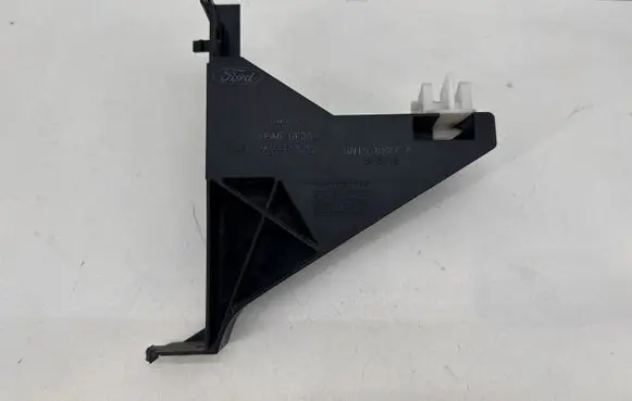 Ford Ecosport Headlight/headlamp mounting bracket GN158227A