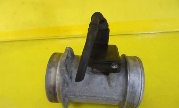 Audi A6 S6 C5 4B Mass air flow meter AFH70-25C 059906461D