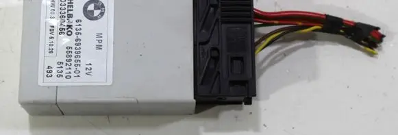 BMW 5 E60 E61 Trunk lid opening control unit 6944843