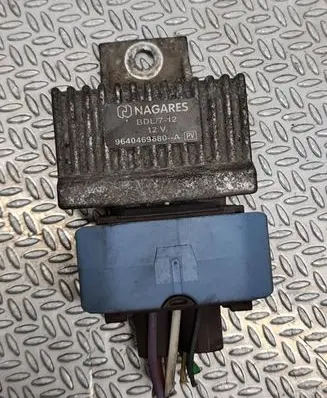 Nissan Qashqai Glow plug pre-heat relay 9640469680A