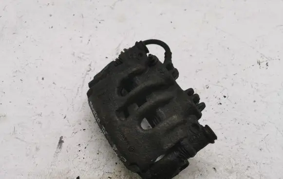 Renault Master III Front brake caliper
