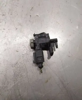 Volkswagen Touran I Turbo solenoid valve 1K0906283A