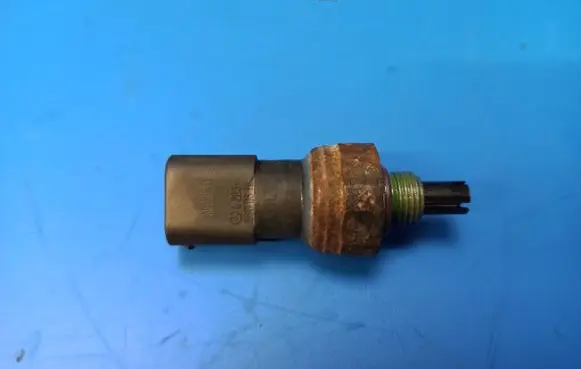 Mercedes-Benz CLK A209 C209 Air conditioning (A/C) pressure sensor A2038300372