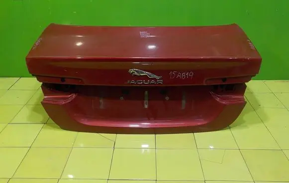 Jaguar XE Tailgate/trunk/boot lid 15AB19 867354C9D84444E98F