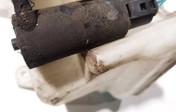 Toyota Yaris Windscreen/windshield washer pump