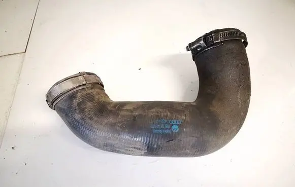 Audi Q7 4L Intercooler hose/pipe 7l6145972e