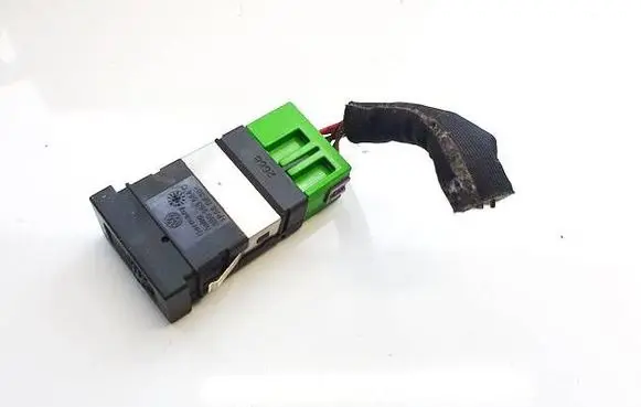 Volkswagen PASSAT B5 Seat heating switch 3b0963564c