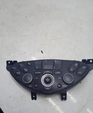 Nissan Primera Climate control unit 28395