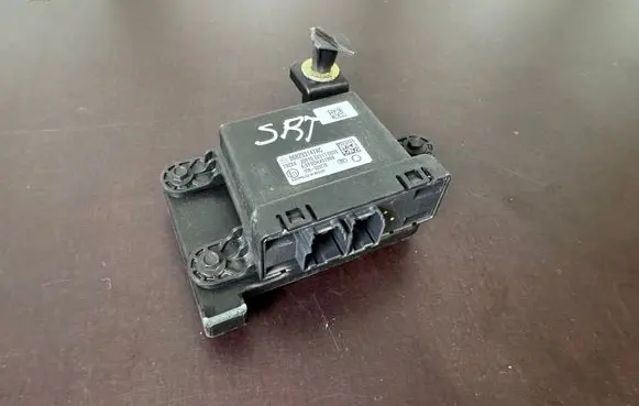 Dodge Durango Gateway control module 068293147AC