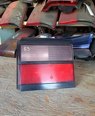 Volkswagen PASSAT B3 Tailgate rear/tail lights 333945108