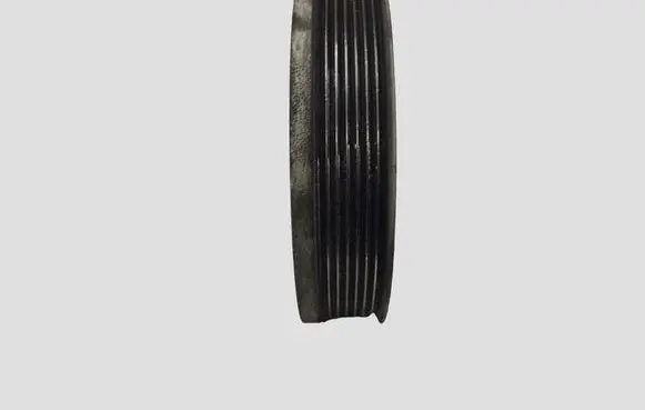 Toyota Avensis T270 Crankshaft pulley 134080R030