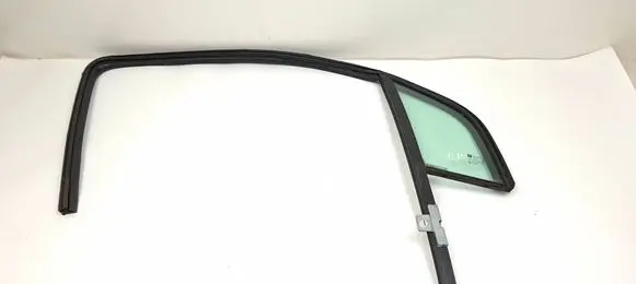 Opel Mokka Front door vent window glass four-door DOT747M540AS2 E000090 43R000055