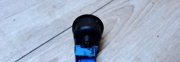Citroen C3 Wing mirror switch 185525