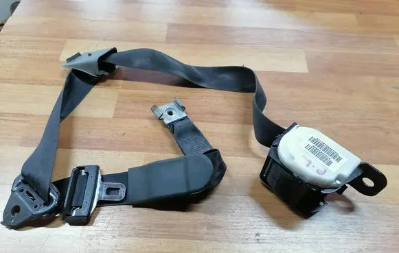 Chrysler Voyager Front seatbelt P1BJ921D5AA TVHT2293401116 1BJ92TRMAA
