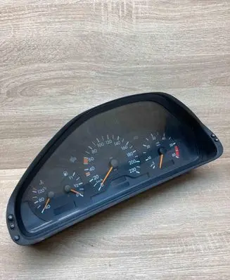 Mercedes-Benz E W210 Speedometer (instrument cluster) 2105403048 110008898
