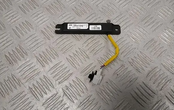 Hyundai Ioniq Aerial antenna amplifier 95420G2000