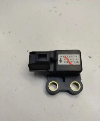 Mitsubishi Outlander Airbag deployment crash/impact sensor MR475078