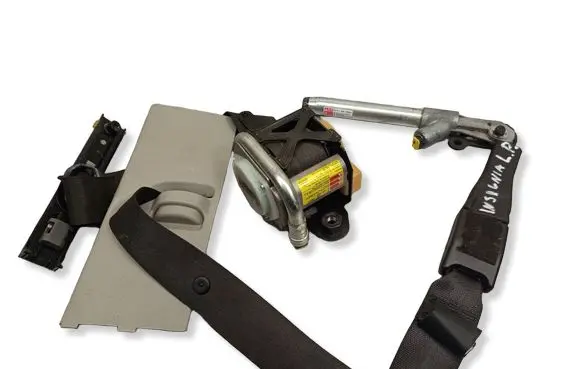 Opel Insignia A Front seatbelt 13303849 27112009 M111