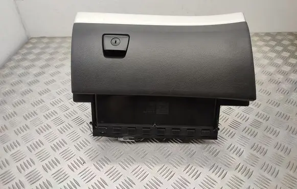 Volvo XC90 Glove box set 39856221 3409421