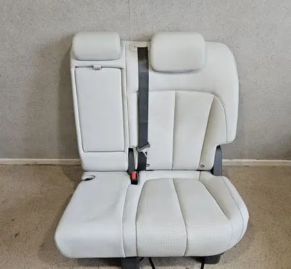 Hyundai Ioniq 5 Rear seat 