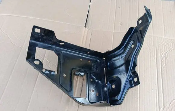 BMW X1 F48 F49 Headlight/headlamp mounting bracket 7342502