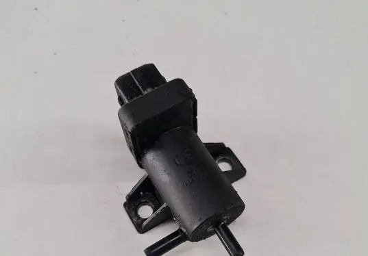Volvo S40, V40 Turbo solenoid valve 7700113709