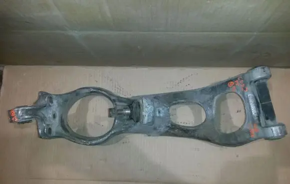 Citroen C5 Front lower control arm/wishbone 9661544680 9661544680G