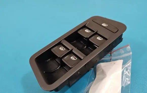 Volkswagen Golf VII Electric window control switch 5G0959857D IMPRK1563403