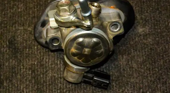 Lexus IS III XE30 Fuel injection high pressure pump 2322136020