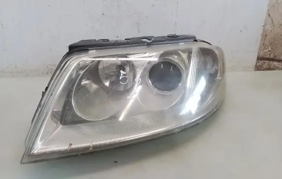 Volkswagen PASSAT B5.5 Headlight/headlamp