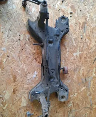 Volkswagen Polo V 6R Front subframe